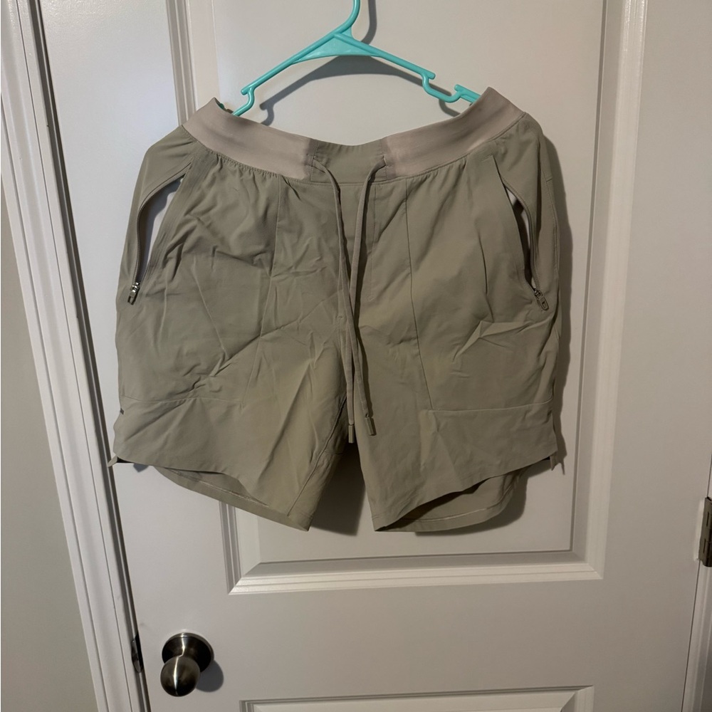 lululemon athletica men's beige athletic shorts